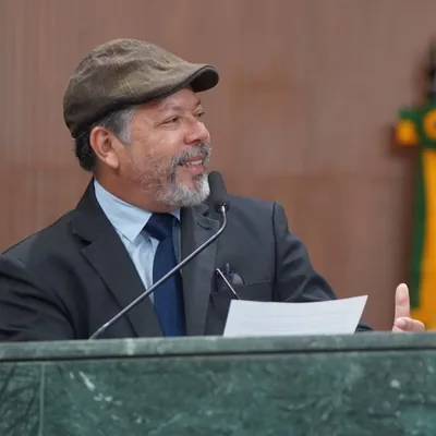 Professor Marcelo Moreira