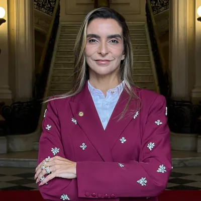 TALITA GALHARDO